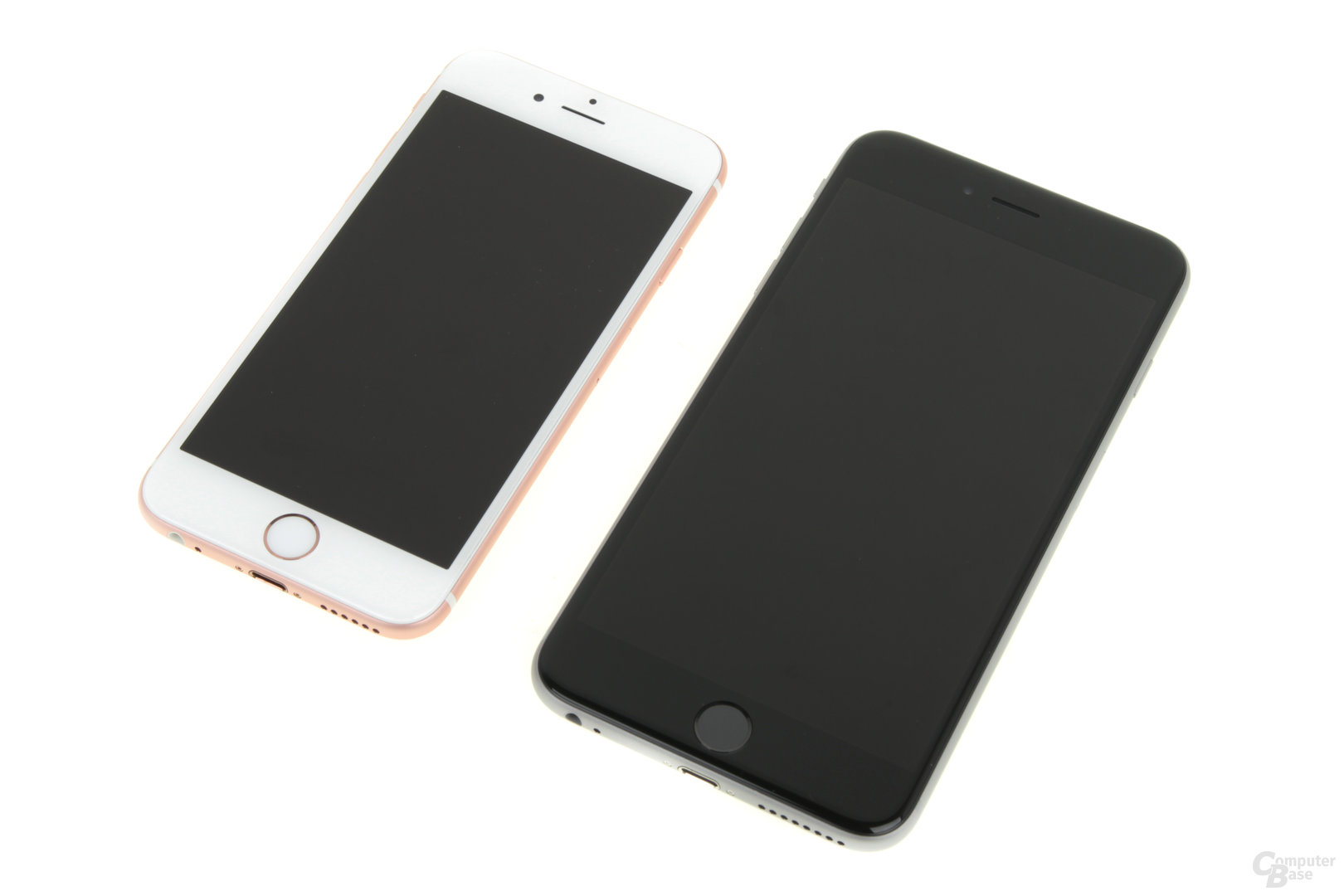Apple iPhone 6s Roségold neben iPhone 6s Plus