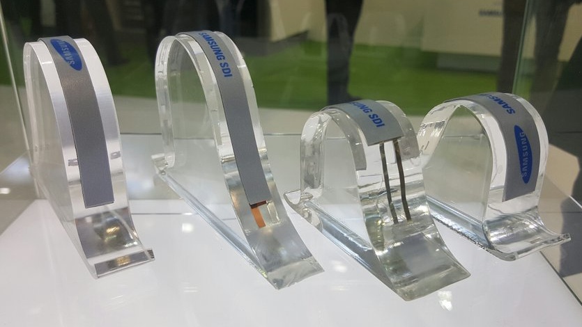 Gebogene Akkus: LG und Samsung zeigen Akkubänder für Smartwatches