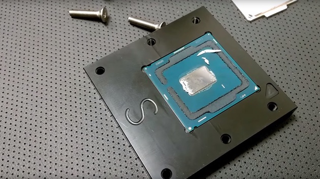 Übertakten: „Delid Die Mate“ köpft Intel-Prozessoren risikolos