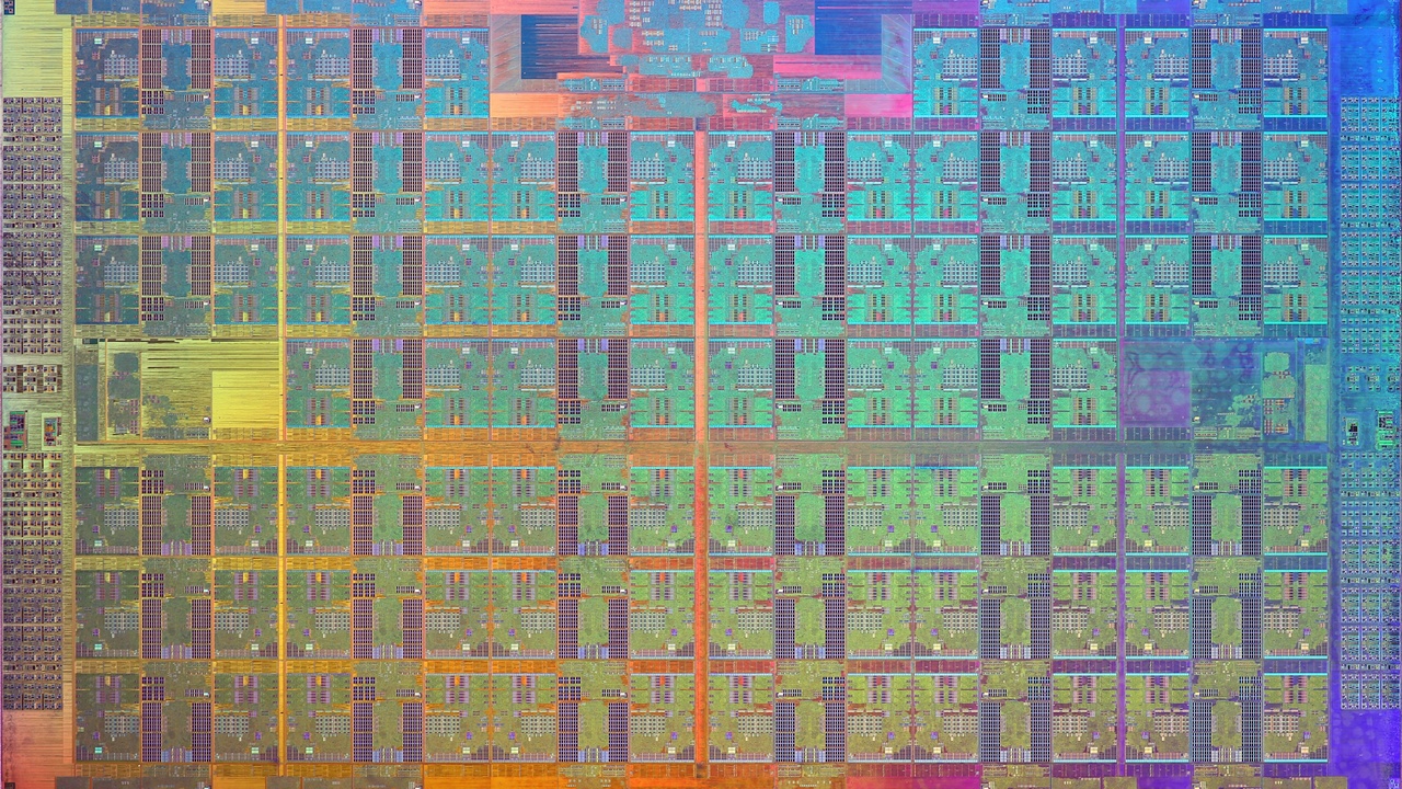 Intel Xeon Phi: Erste Wafer-Bilder zeigen riesigen Die mit 76 Kernen