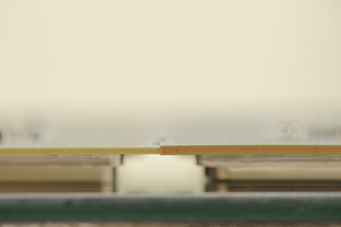 Skylake-PCB (links) ist dünner als bei Broadwell (rechts)