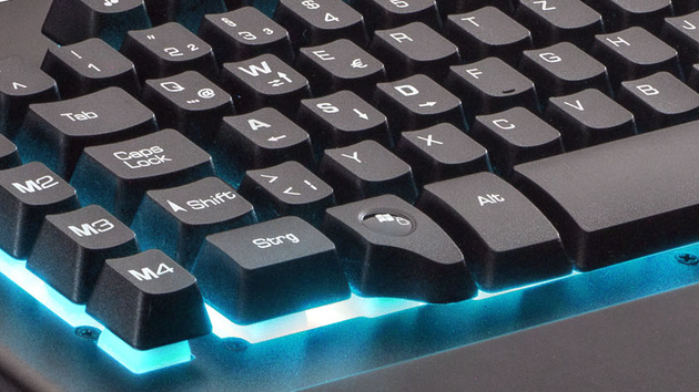 Nacon CL-200 & CL-510: Beleuchtete Spieletastaturen mit Makros und Metall