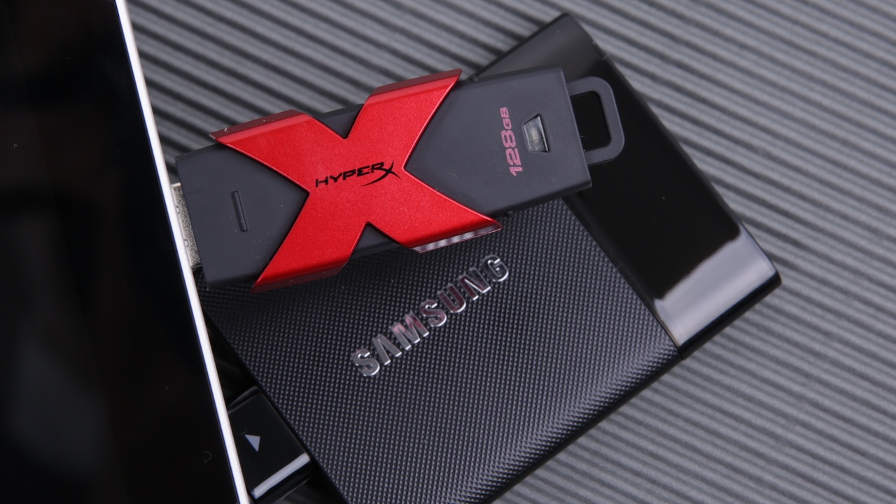 Kingston HyperX Savage im Test: USB-Stick mit 128 GB liebt Filme, aber scheut Spiele