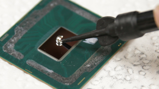 CPU-Köpfen mit Delid-Die-Mate im Test: Mehr Takt und geringere Temperaturen ohne Risiko
