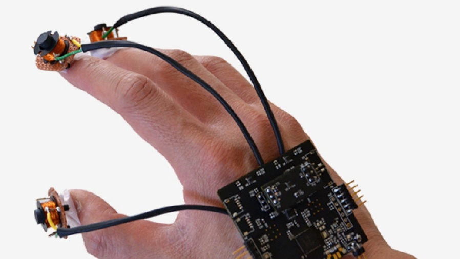 Virtuelle Realität: Finger-Tracking mit Elektromagneten