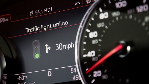 Car-to-X-Kommunikation: Audi vernetzt Automobile mit Verkehrsleitrechnern