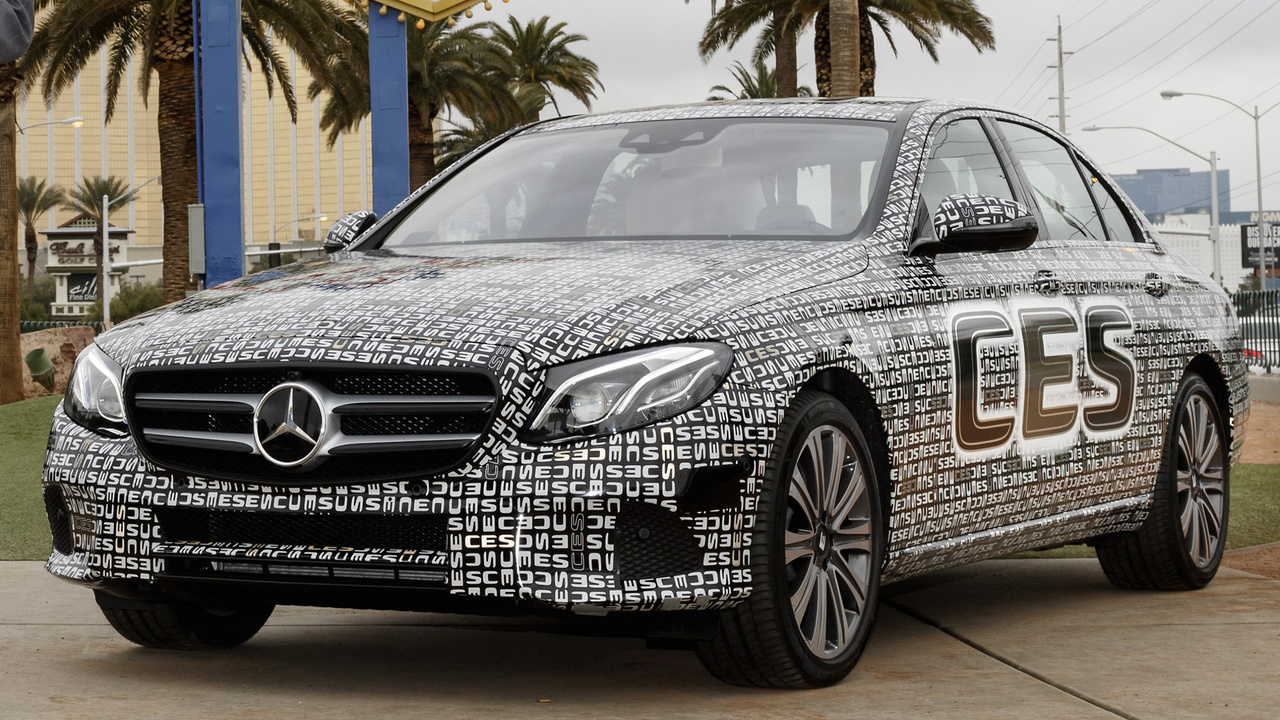 Mercedes-Benz: Neue E-Klasse fährt nach Software-Update autonom