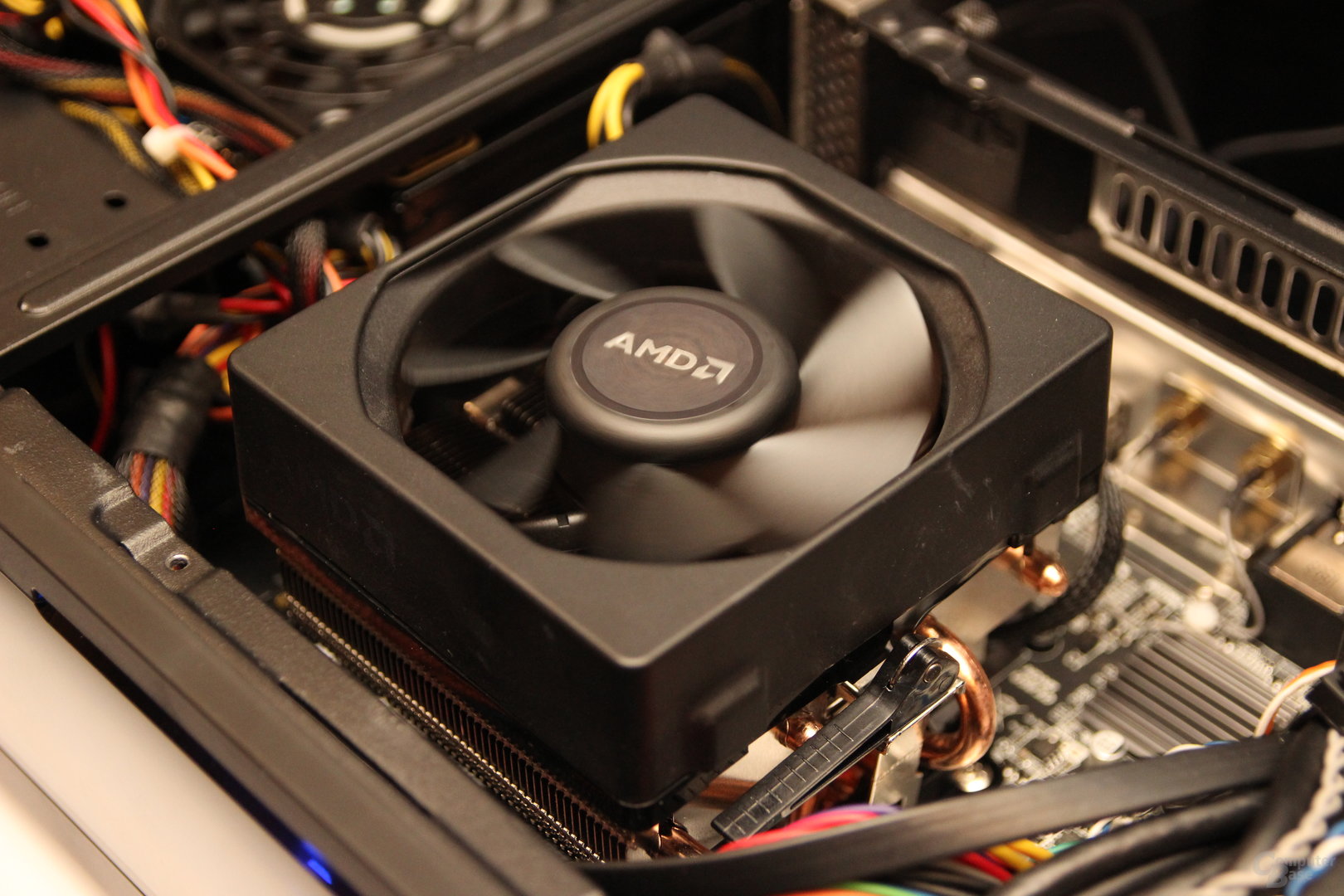 AMD Wraith Prozessor-Kühler