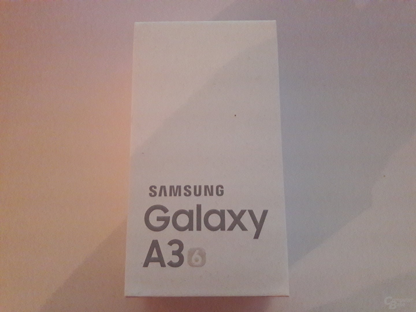 Samsung Galaxy A3 (2016) im Test – Kunstlicht