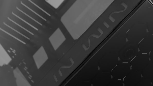 In Win 805 im Test: Ein echter Hingucker aus Glas und Aluminium