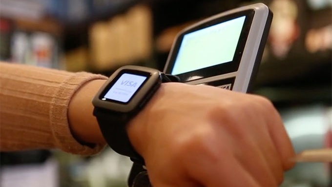 Pebble: Pagaré-Armband ermöglicht Bezahlen mit der Smartwatch