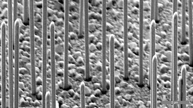 Nanolaser: Neues Verfahren macht Photonik-Chips günstiger