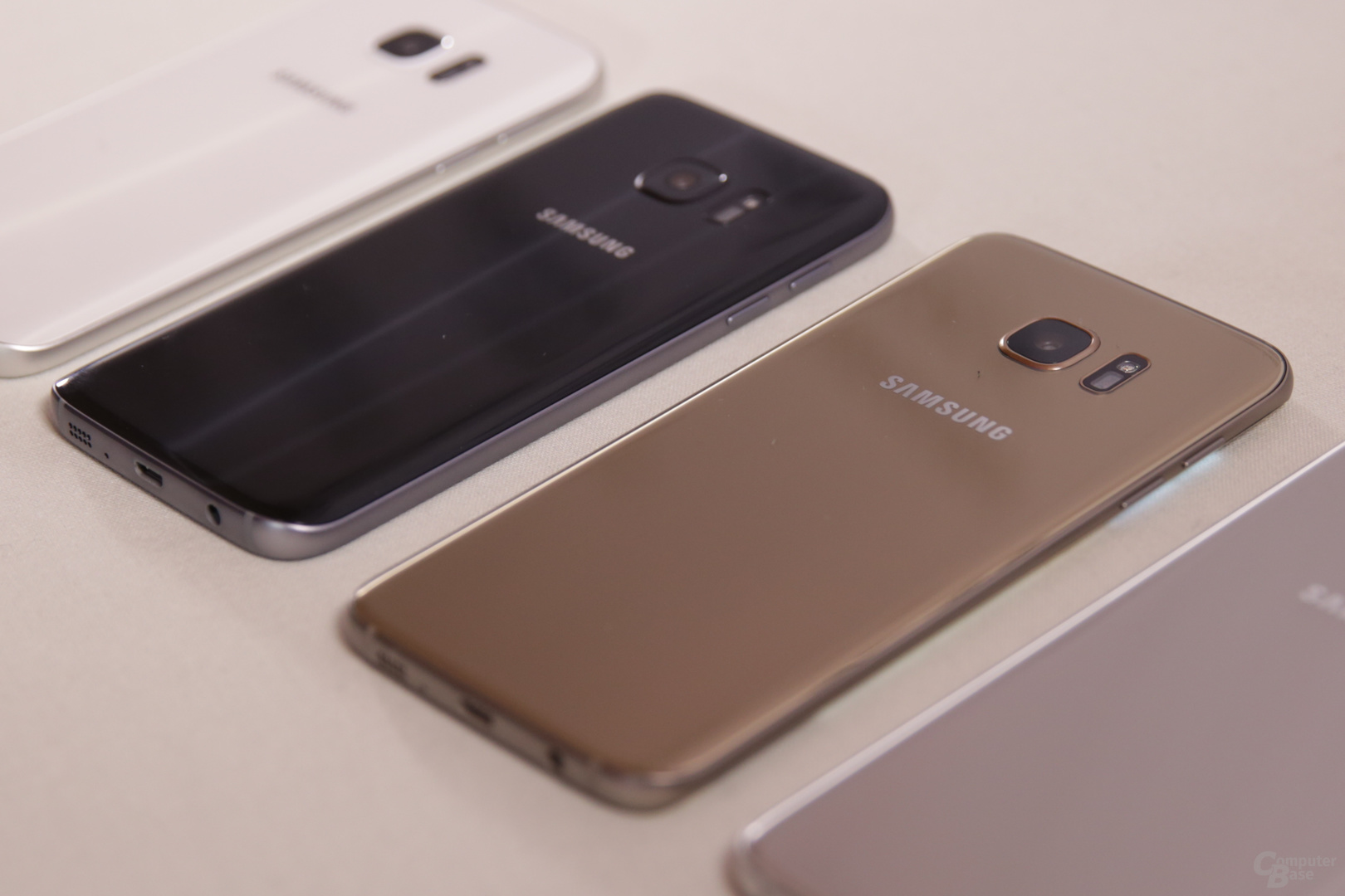 Galaxy S7 (edge) kommt in Schwarz, Weiß, Silber und Gold