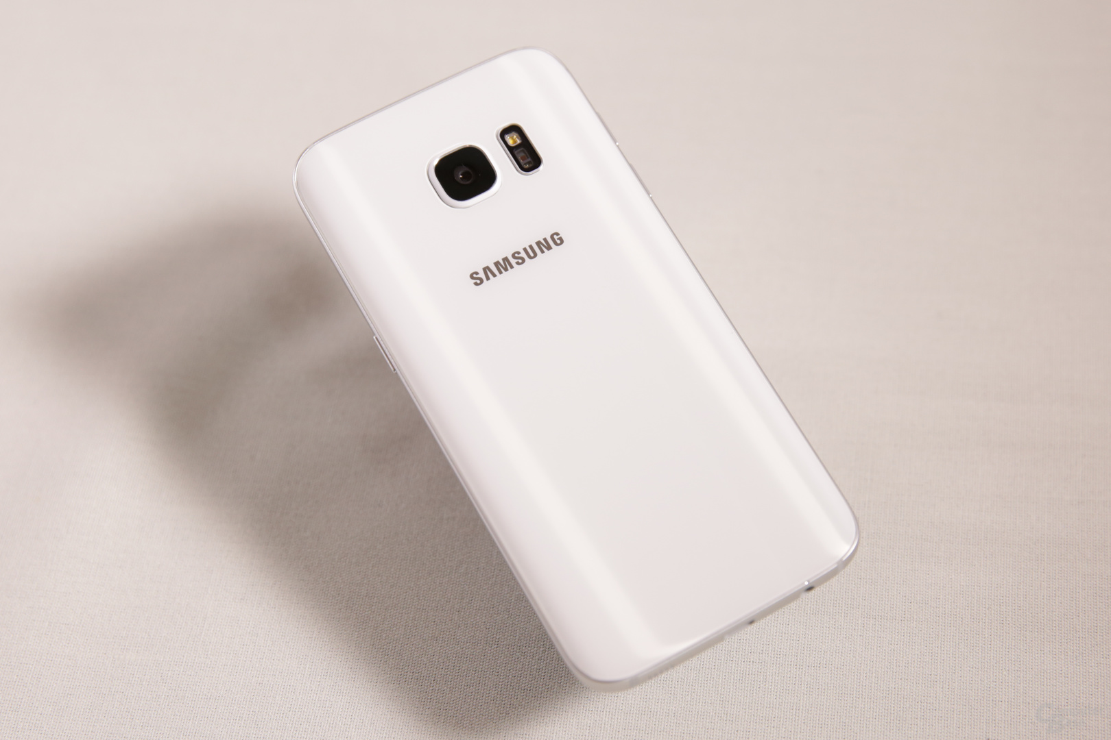 Galaxy S7 edge in Weiß