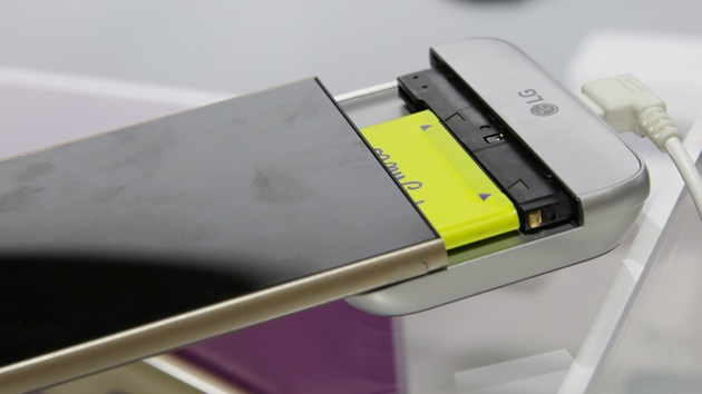 LG G5 ausprobiert: Smartphone mit Schublade hinterlässt guten Eindruck
