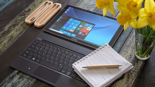 Galaxy TabPro S im Test: Samsungs Alternative zum Surface Pro 4 ist ganz anders