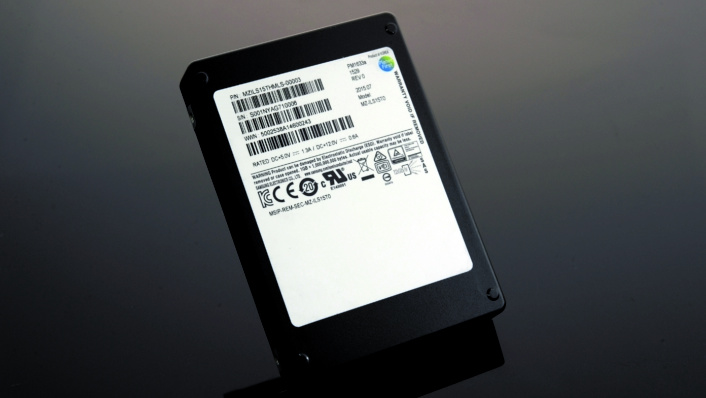 PM1633a: Mit 15,36 TByte liefert Samsung die größte SSD aus