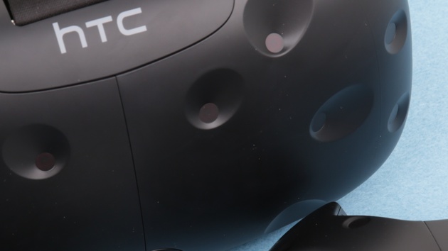 HTC Vive ausprobieren: Microsoft und GameStop stellen die VR-Brille aus