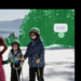 Facebook F8: „Finde Fotos mit Skiern und einem See im Hintergrund“