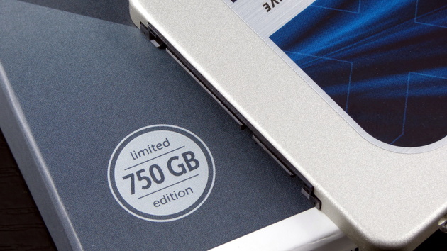 Crucial MX300 SSD im Test: Das 3D-NAND-Debüt ist von Unbeständigkeit geprägt