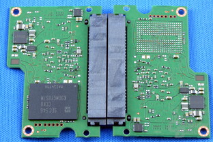 Samsung 850 Evo V2 mit 500 GB (links) und 250 GB (rechts)