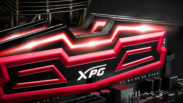 DDR4-RAM: Adatas XPG Dazzle leuchtet und Crucial setzt auf Rot