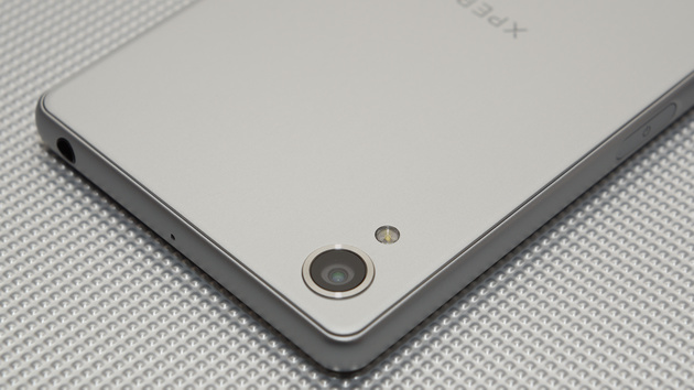 Sony Xperia X im Test: Auf Glas folgt Metall