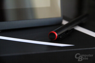 Der Stylus trägt eine AAAA-Batterie