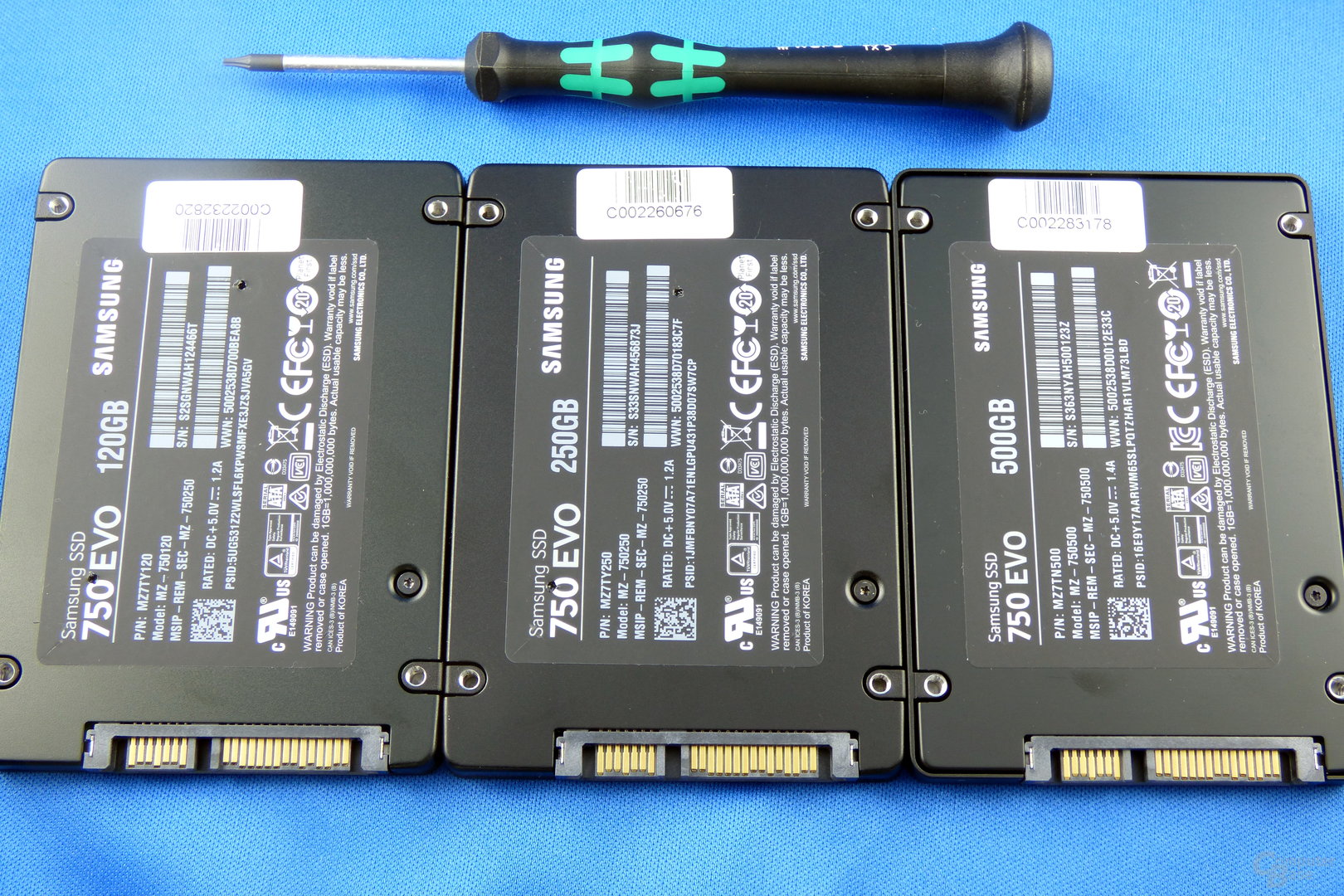 Samsung SSD 750 Evo mit 120, 250 und 500 GB (v.l.n.r.)
