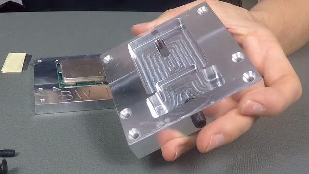 Delid Die Mate Extreme: Mit Flüssigmetall läuft auch Broadwell-E kühler