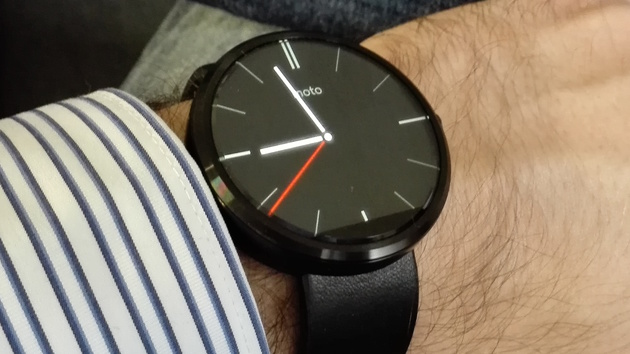 Smartwatch: Erste Moto 360 bekommt kein Android Wear 2.0
