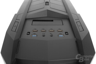 Aerocool XPredator II – Das Panel ist sehr umfangreich