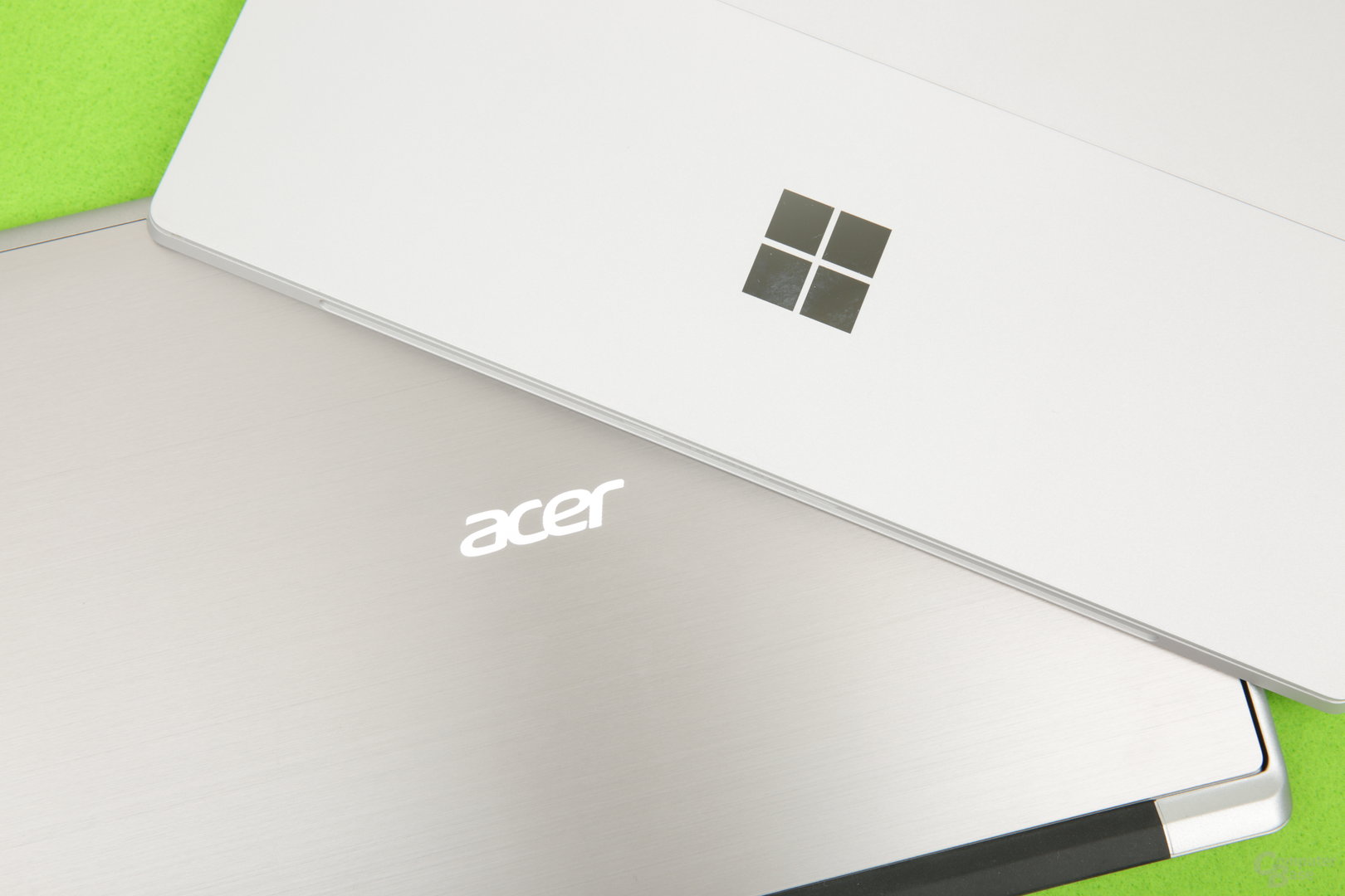 Acer Switch Alpha 12 und Surface Pro 4 sind durchaus Konkurrenten
