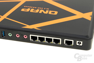 QNAP TBS-453A – Anschlüsse des Netzwerkswitches