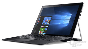 Acer Switch Alpha 12 mit angewinkelter Tastatur