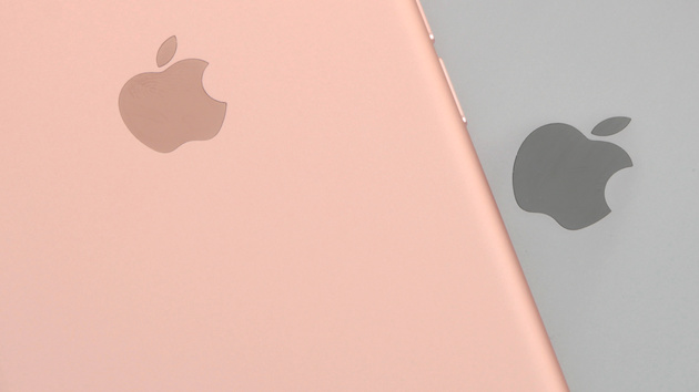Apple iPhone 7: Beipackzettel bestätigen 32 GB Speicher und Adapter