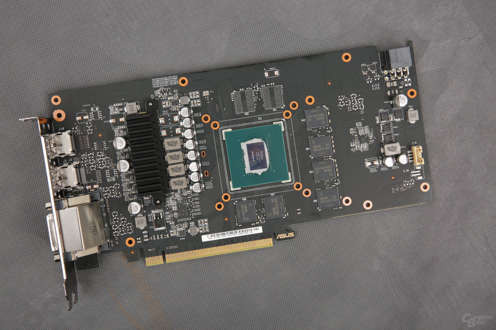 Asus GeForce GTX 1060 Dual OC – das PCB mit 3 GB VRAM