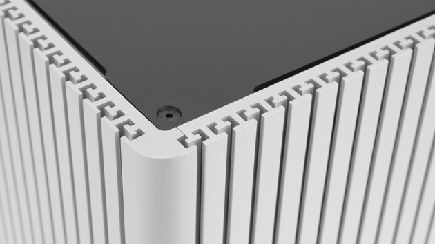Streacom DB4 im Test: Augenweide aus Alu kühlt CPUs mit 65 Watt TDP passiv