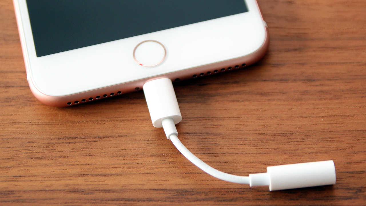 Apple: iOS 10.0.2 behebt Problem mit Kopfhörer-Fernbedienungen