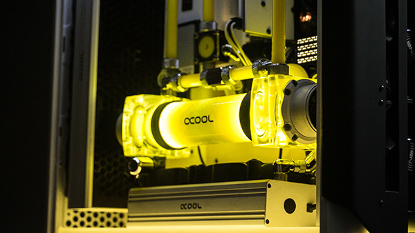 Alphacool Eisbrecher Pro: Neues Gehäuse für NexXxos-Radiatoren