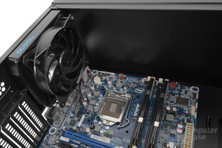 CoolerMaster MasterBox Lite 5 – Am Heck kann ein beliebig tiefer 120-mm-Single-Radiator verbaut werden