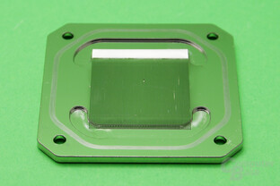 Koolance CPU-390: Sehr feine Kühlfinnen