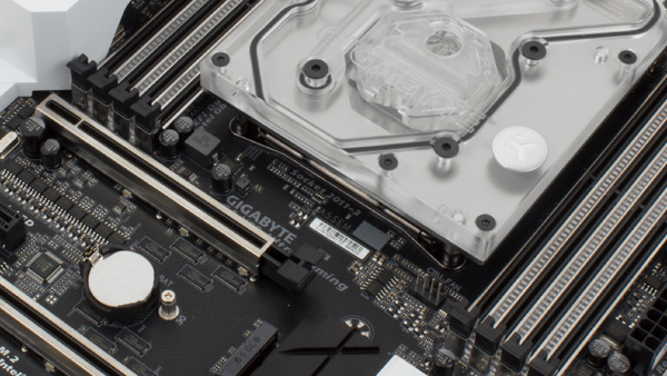 EK Water Blocks: Wasserkühler für X99-Mainboards von Asus und Gigabyte