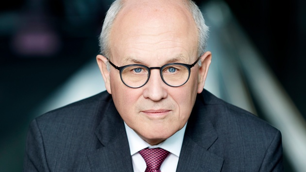 Hasskommentare: Volker Kauder droht Facebook mit Bußgeld