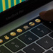 Apple: Neue MacBook Pro mit Touch Bar und 4 × Thunderbolt 3