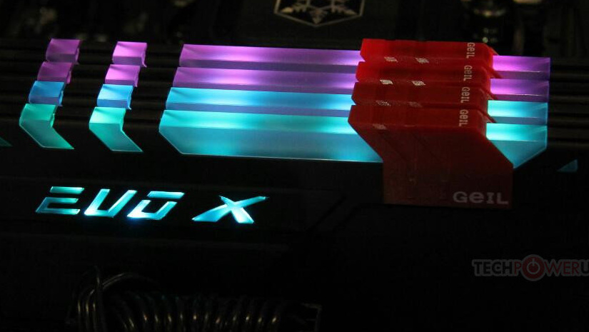 DDR4-RAM: GeIL Evo X mit RGB-LEDs ab 105 Euro lieferbar