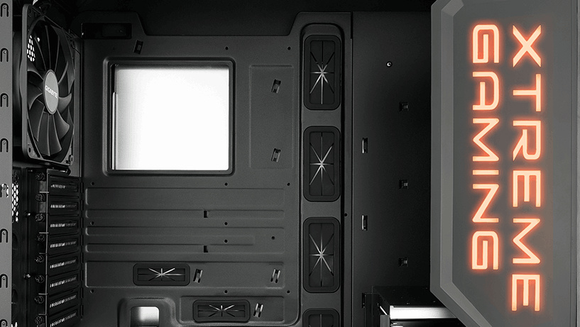 Gigabyte Xtreme Gaming XC700W: Extravagantes Designgehäuse mit bunten LEDs