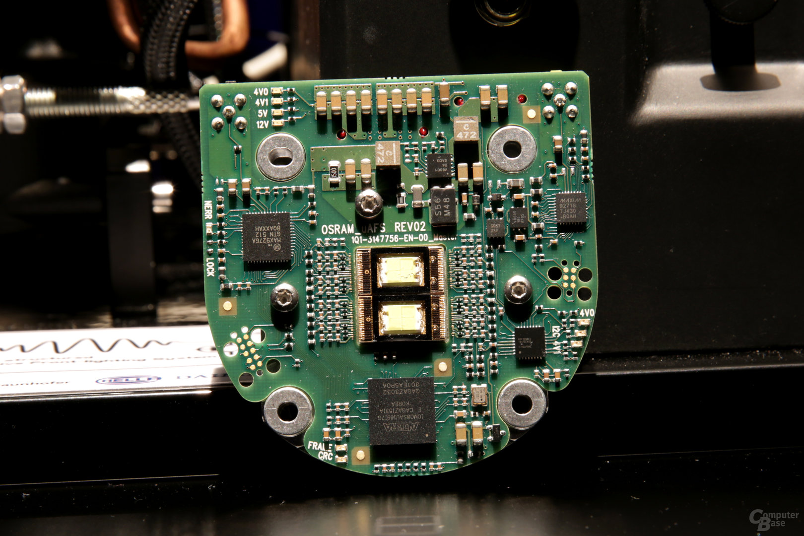 Micro-structured Adaptive Front-lighting System (µAFS) mit 2 × 1.024 Pixeln