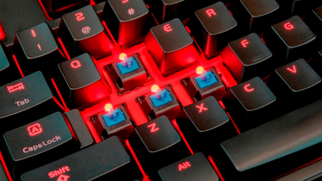 Tt eSports Meka Pro: Schlichte Mechanik-Tastatur mit Cherry MX