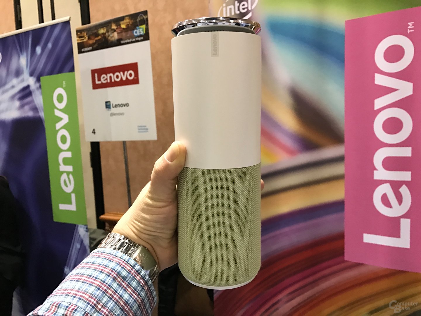 Lenovo Smart Assistant mit Amazon Alexa